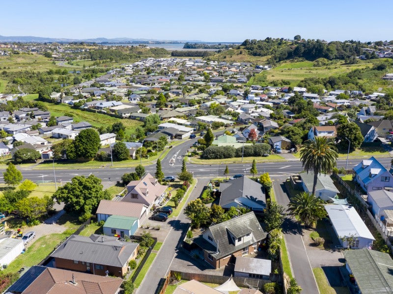 2A Michael Way, Judea, Tauranga - Carousel 26
