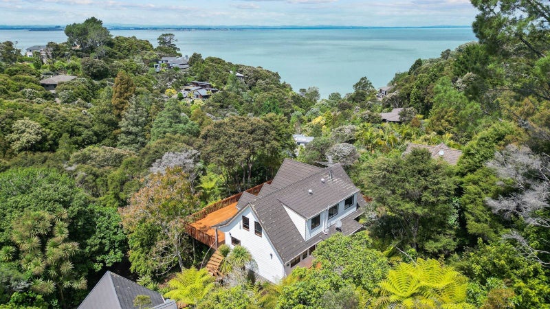 3 Herrings Cove Place, Titirangi, Auckland - Carousel 46