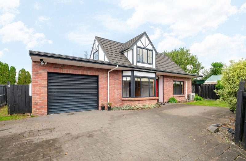 63 Houchens Road, Glenview, Hamilton - Carousel 1