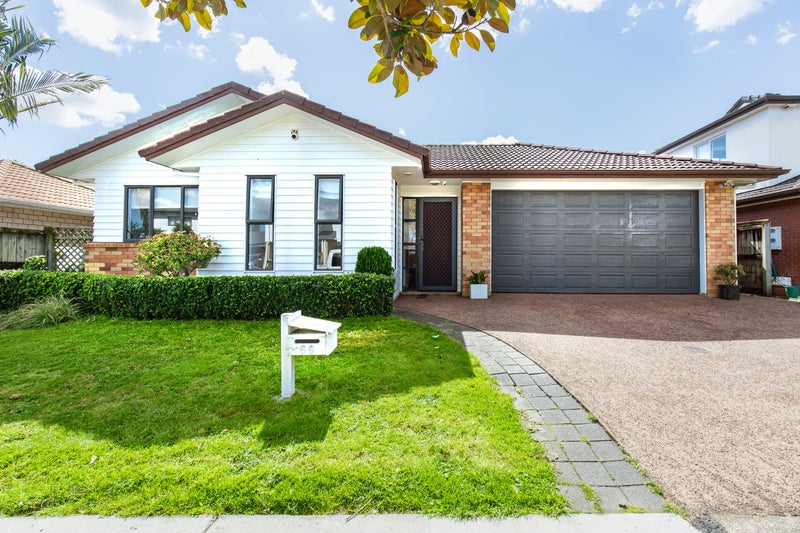 66 Baverstock Road, Flat Bush, Auckland - Carousel 1