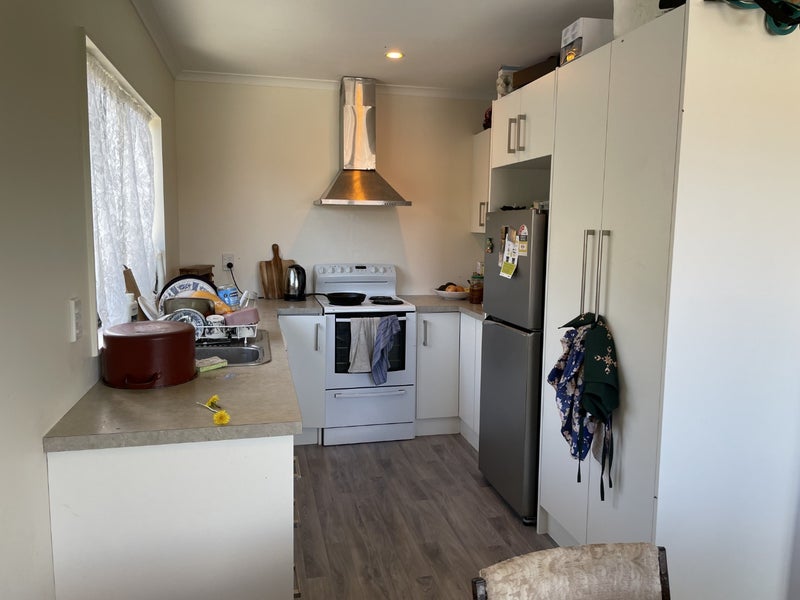 12A Hiwi Crescent, Titahi Bay, Porirua - Carousel 1