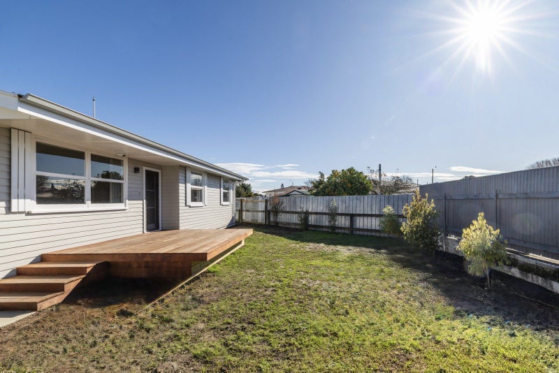 1215A Norfolk Crescent, Mayfair, Hastings - Carousel 12