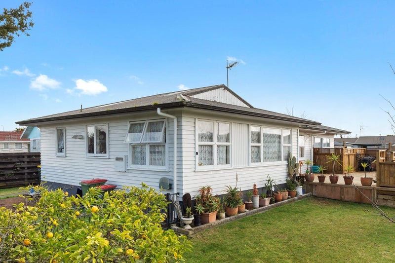 49 Hyde Avenue, Nawton, Hamilton - Carousel 1