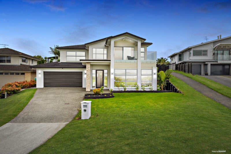 29 Karemoana Drive, Te Atatu Peninsula, Auckland - Carousel 1