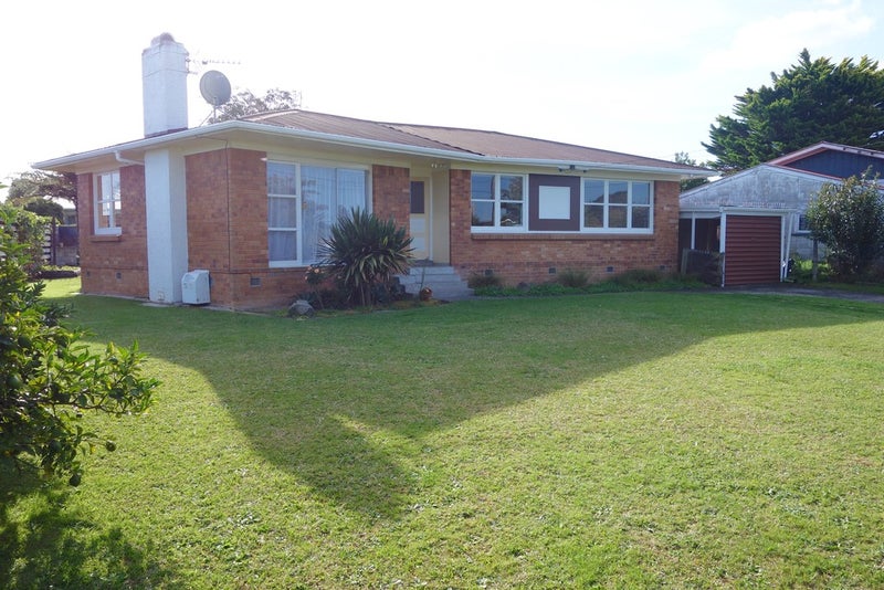 43 Nevada Road, Silverdale, Hamilton - Carousel 2