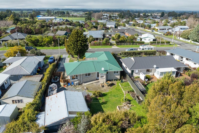 81 Watt Street, Featherston - Carousel 22