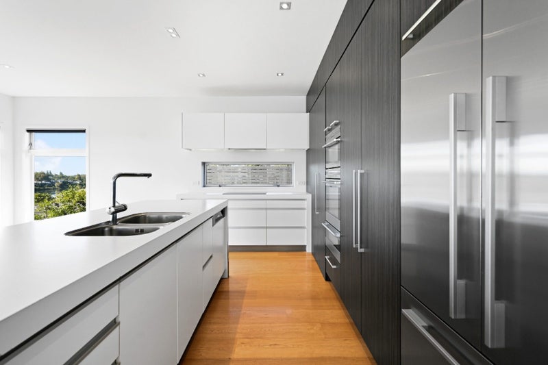 18 Minchin Crescent, St Andrews, Hamilton - Carousel 2