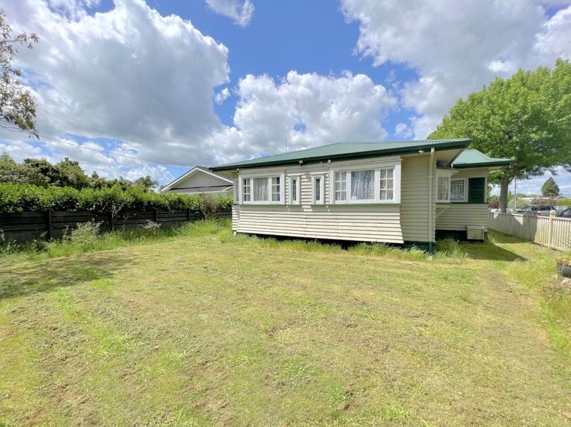 1 Wilson Street, Hamilton East, Hamilton - Carousel 15