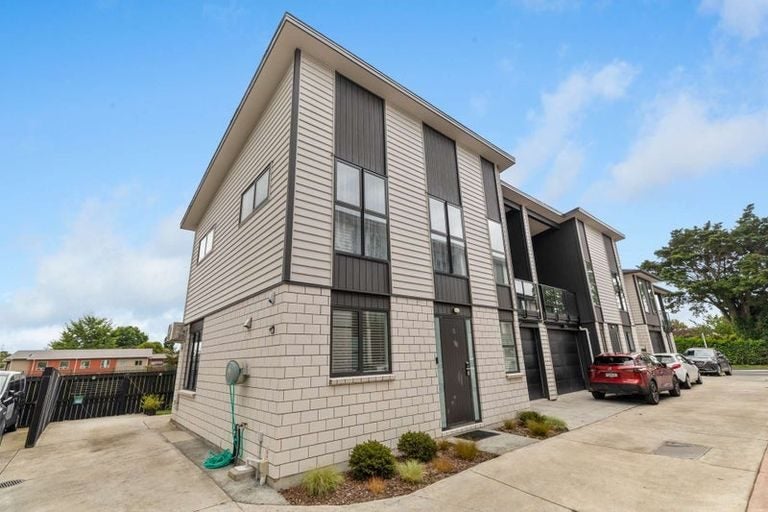 5 Vanni Lane, Pahurehure, Papakura - Carousel 1