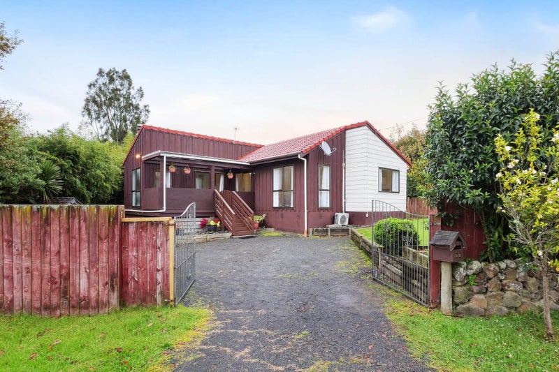 82 Glen Road, Ranui, Auckland - Carousel 1