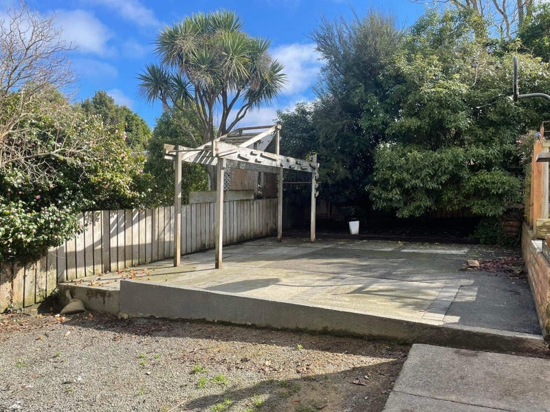 9 Kahikatea Lane, Brown Owl, Upper Hutt - Carousel 15
