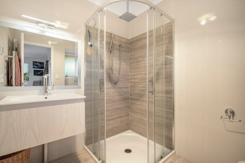 10 Greta Place, Stanmore Bay, Whangaparaoa - Carousel 24