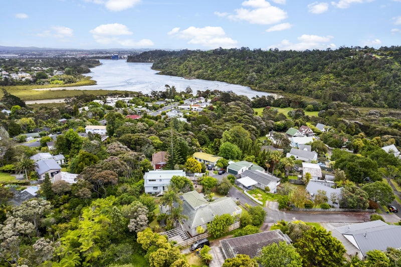 22 Houston Place, Bayview, Auckland - Carousel 20