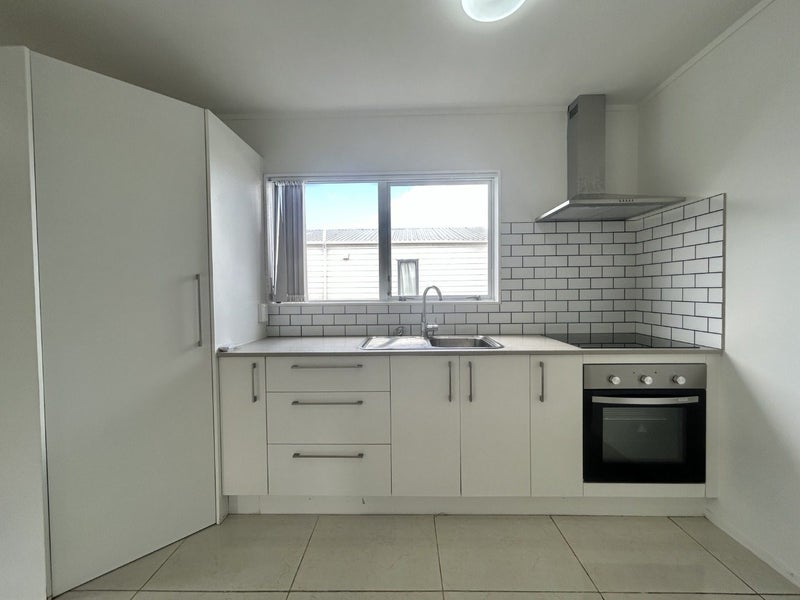 49 Trimdon Street, Randwick Park, Auckland - Carousel 2