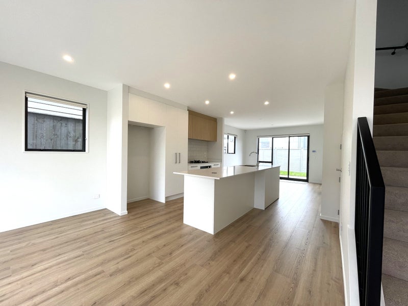 6 Viridian Avenue, Rosehill, Papakura - Carousel 1