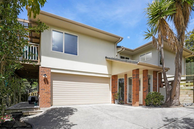 28A Holt Avenue, Torbay, Auckland - Carousel 1