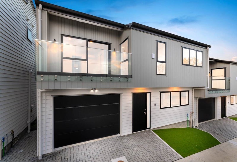 112B Eversleigh Road, Belmont, Auckland - Carousel 1