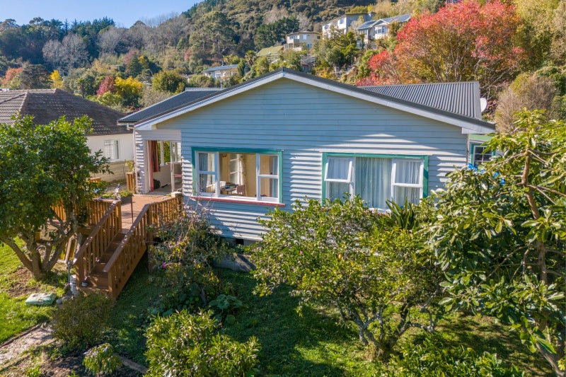 3 Clouston Terrace, Maitai, Nelson - Carousel 2