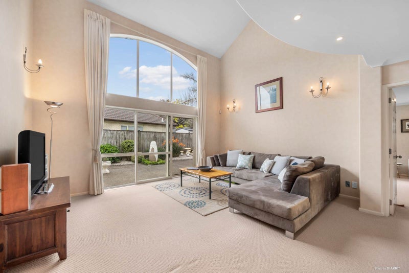 19 Carousel Crescent, East Tamaki Heights, Auckland - Carousel 2