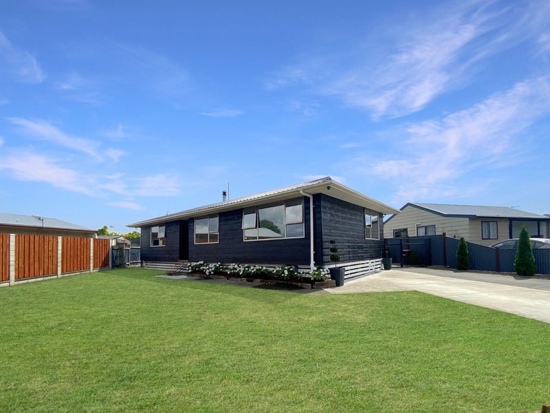 26 Perry Crescent, Greenmeadows, Napier - Carousel 1