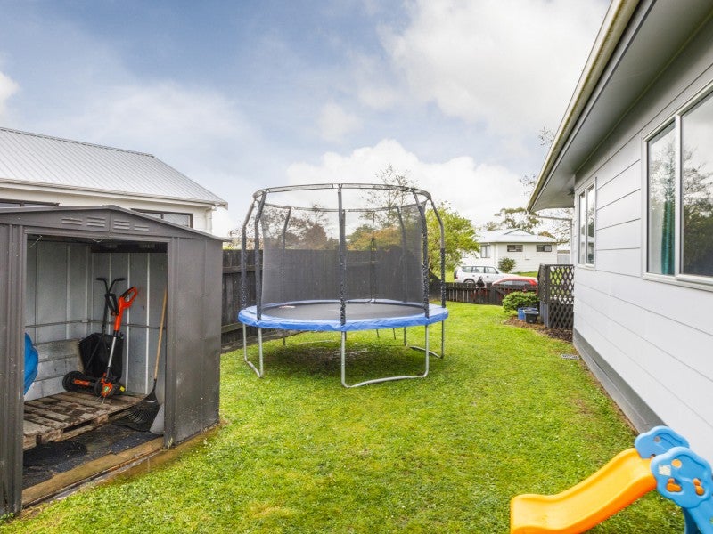 82 Hillcrest Drive, Kelvin Grove, Palmerston North - Carousel 14
