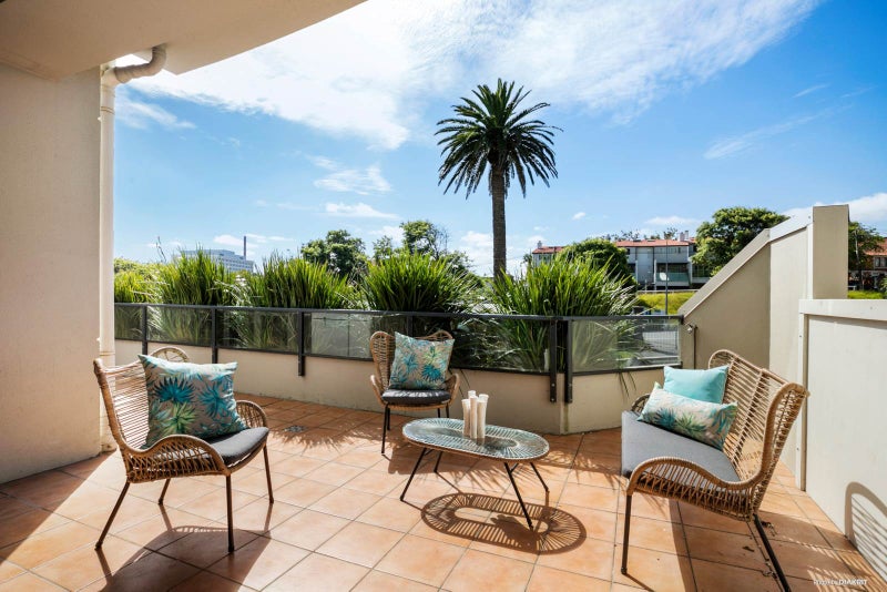 108/135 Grafton Road, Grafton, Auckland - Carousel 2