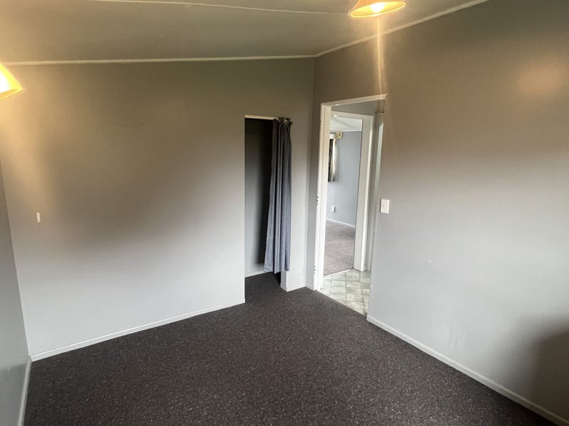 6 Radnor Place, Highbury, Palmerston North - Carousel 22