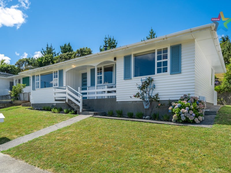 130 Major Drive, Kelson, Lower Hutt - Carousel 1