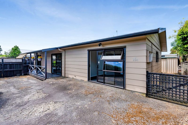 15A Record Street, Fitzroy, New Plymouth - Carousel 2