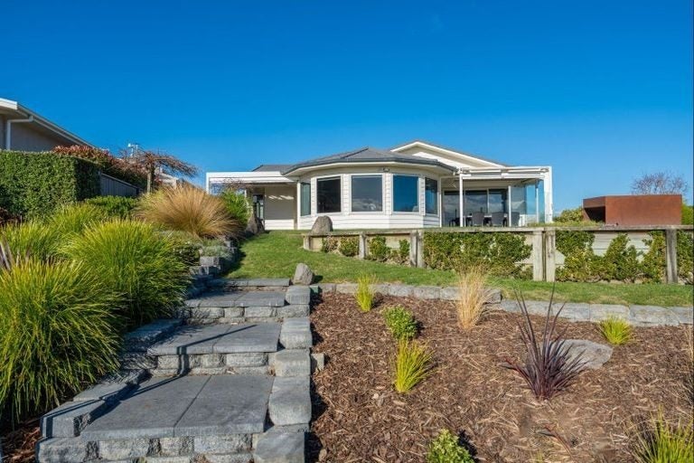 5 Pukenamu Road, Rainbow Point, Taupo - Carousel 1