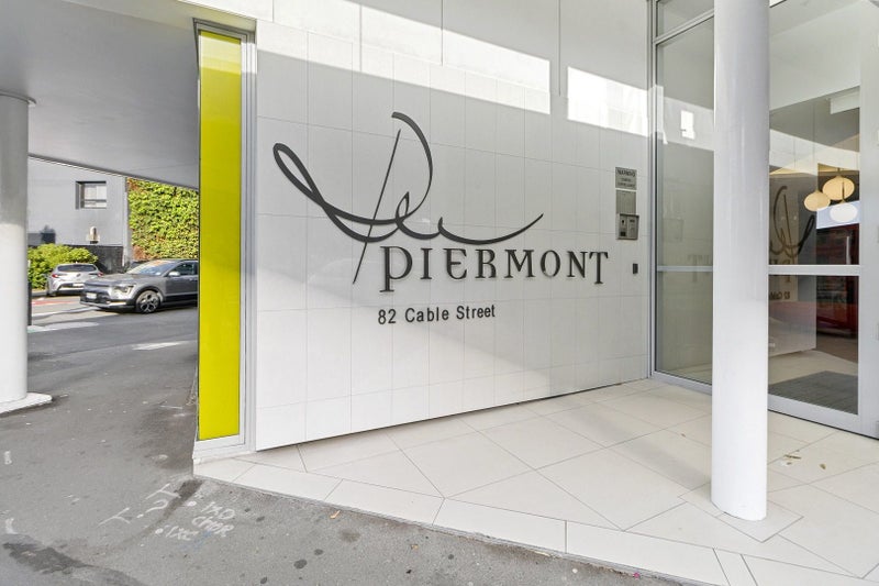 3I/82 Cable Street, Te Aro, Wellington - Carousel 2