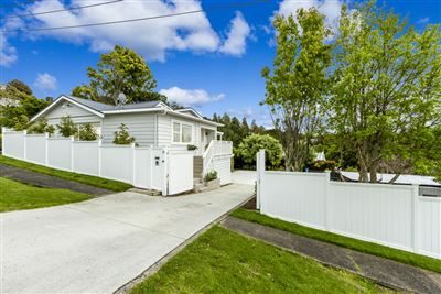 12 Moore Street, Hillcrest, Auckland - Carousel 2