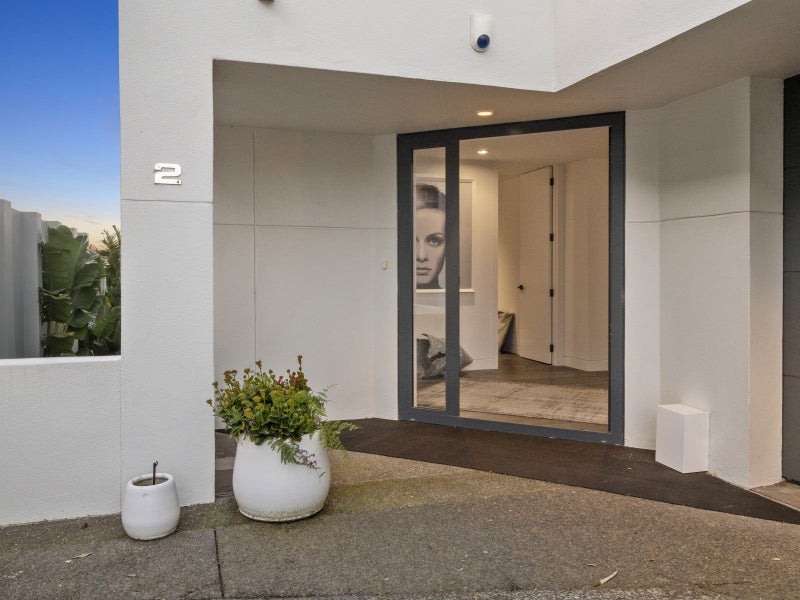 2/12 Crescent Road, Parnell, Auckland - Carousel 2