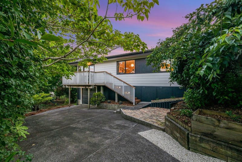 17 Gallony Avenue, Massey, Auckland - Carousel 32