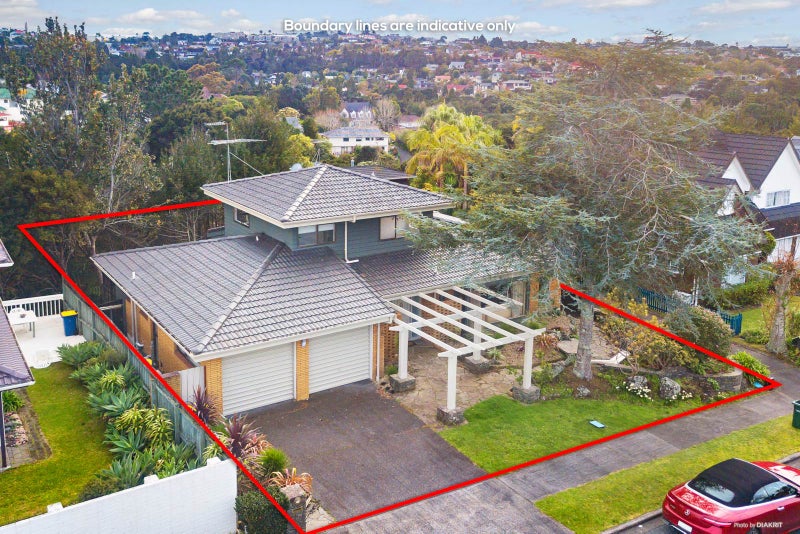 6 Ravenstone Place, Chatswood, Auckland - Carousel 1