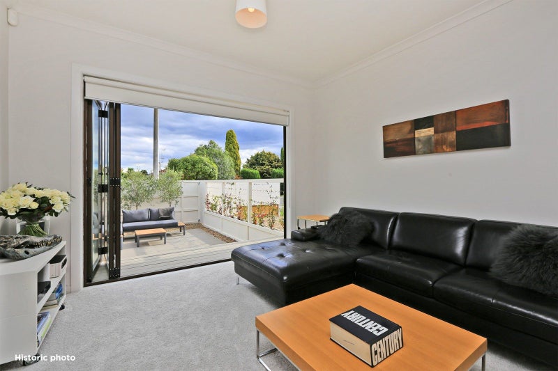 500 Fenwick Street, Mayfair, Hastings - Carousel 1