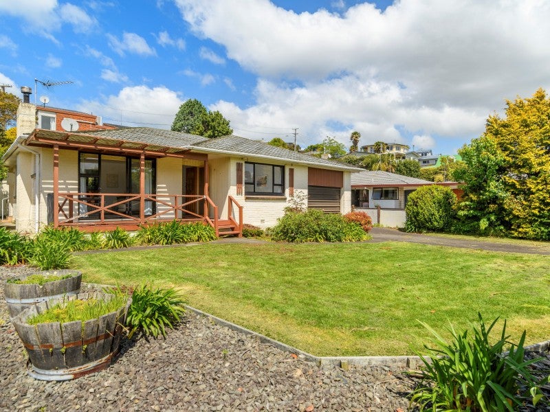 92 Vale Street, Otumoetai, Tauranga - Carousel 1