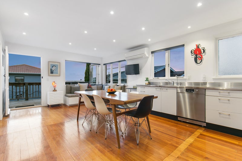 37 Seaside Avenue, Waterview, Auckland - Carousel 2