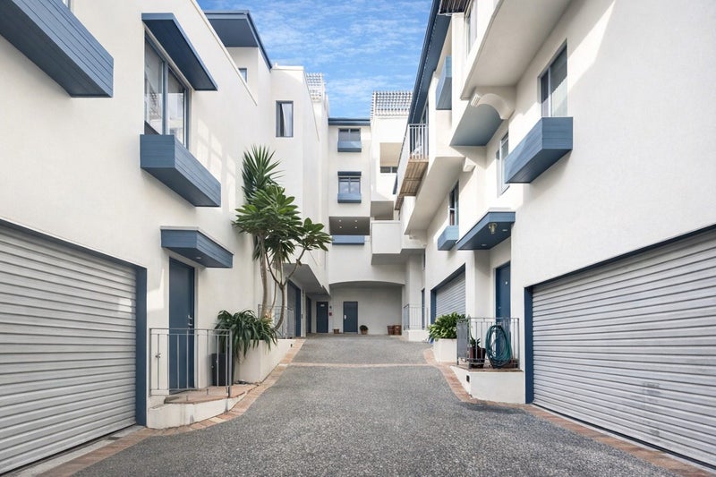 7G Austin Street, Mount Victoria, Wellington - Carousel 1