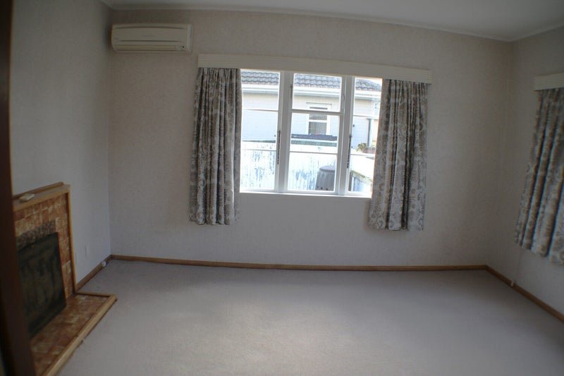 9 Brown Grove, Fairfield, Lower Hutt - Carousel 2