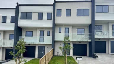 2/9 Rengarenga Rise, Fairview Heights, Auckland - Carousel 1