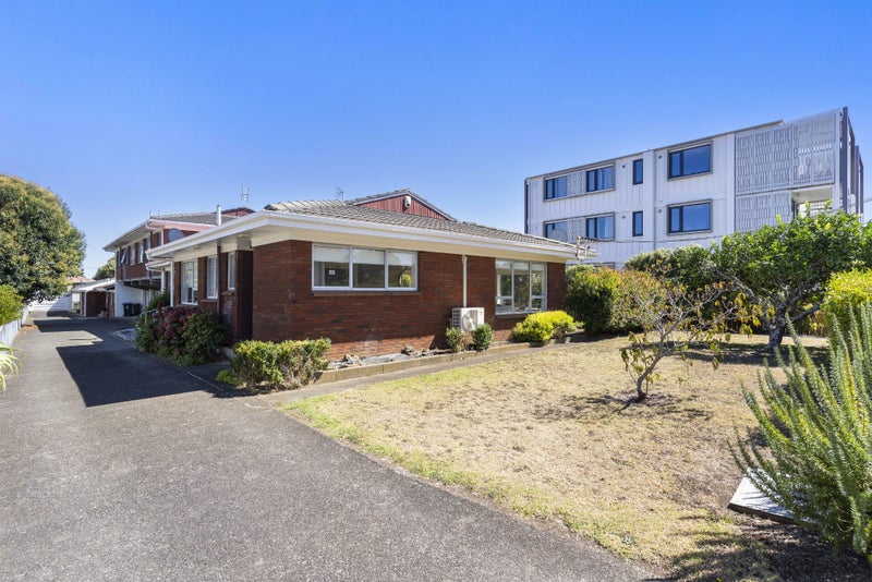 1/17 Kingsway Avenue, Sandringham, Auckland - Carousel 2