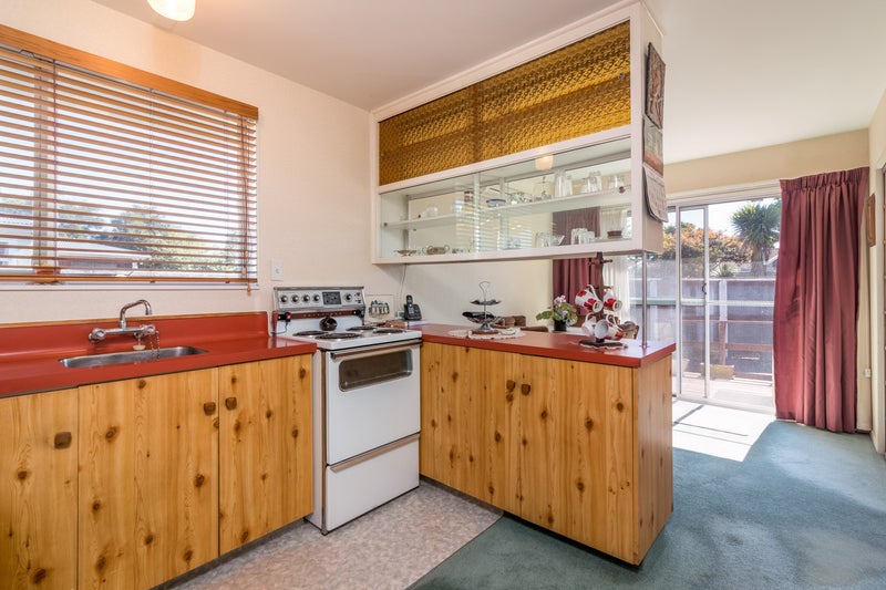 2/82 Middlepark Road, Sockburn, Christchurch - Carousel 2
