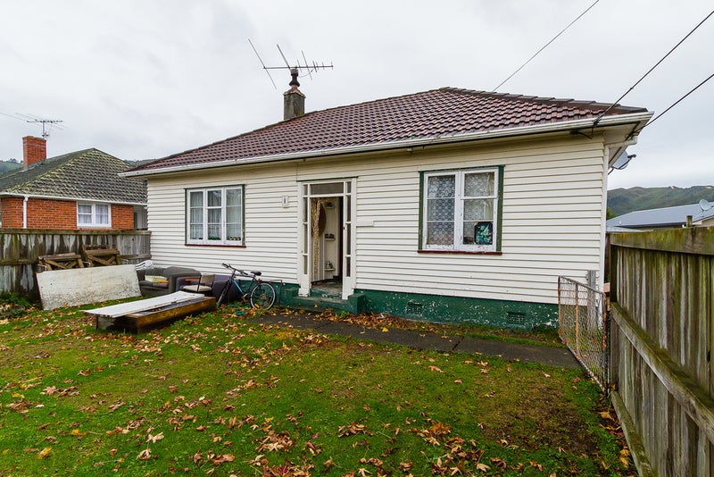 42 Bush Street, Naenae, Lower Hutt - Carousel 1