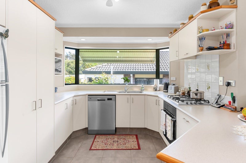 11 Ben Lomond Place, Nawton, Hamilton - Carousel 2