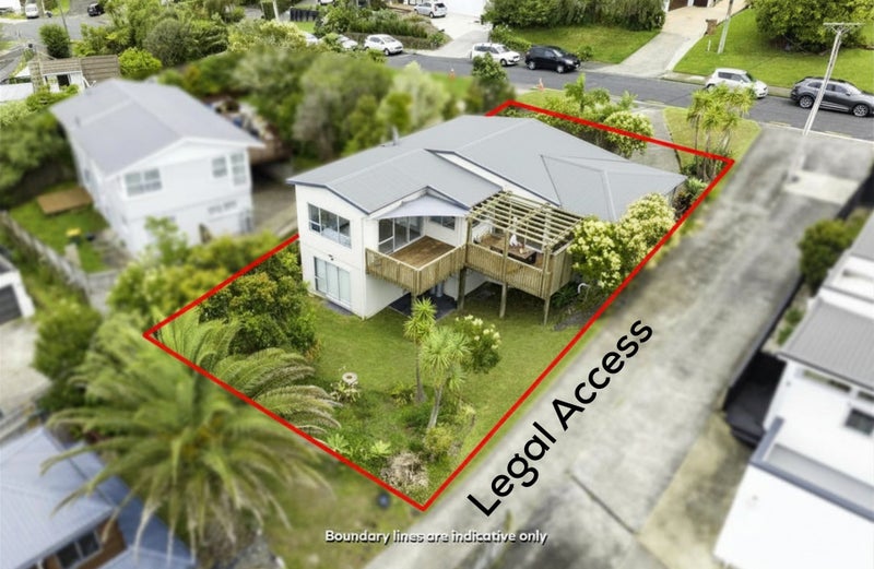 24 Kiteroa Terrace, Rothesay Bay, Auckland - Carousel 1