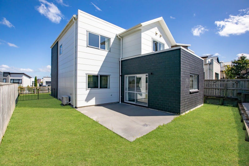 69 Ridgedale Crescent, Flagstaff, Hamilton - Carousel 2