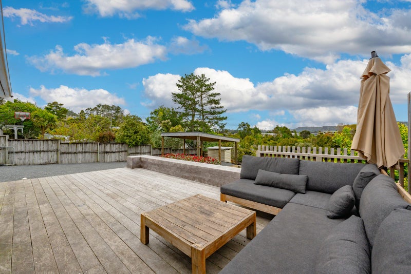 70 Mcentee Road, Waitakere, Auckland - Carousel 1