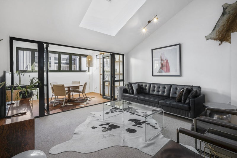 18/14 Alpha Street, Te Aro, Wellington - Carousel 1