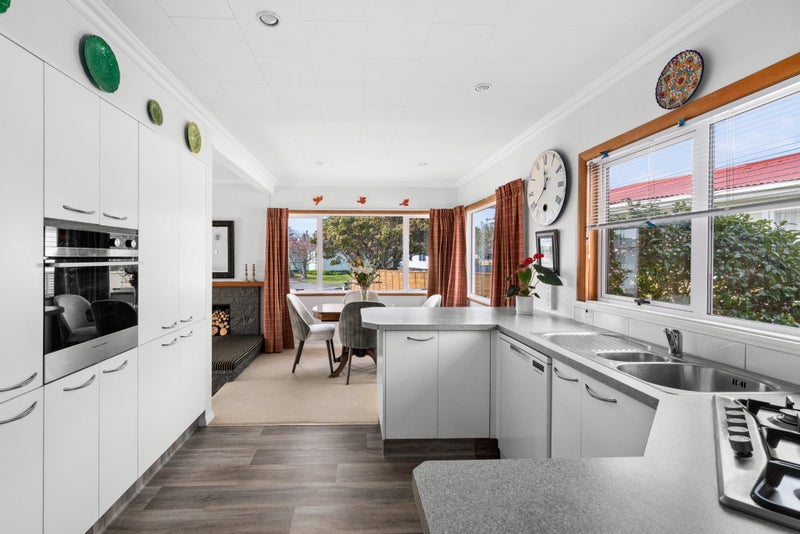 30 Balliol Avenue, Pirimai, Napier - Carousel 2